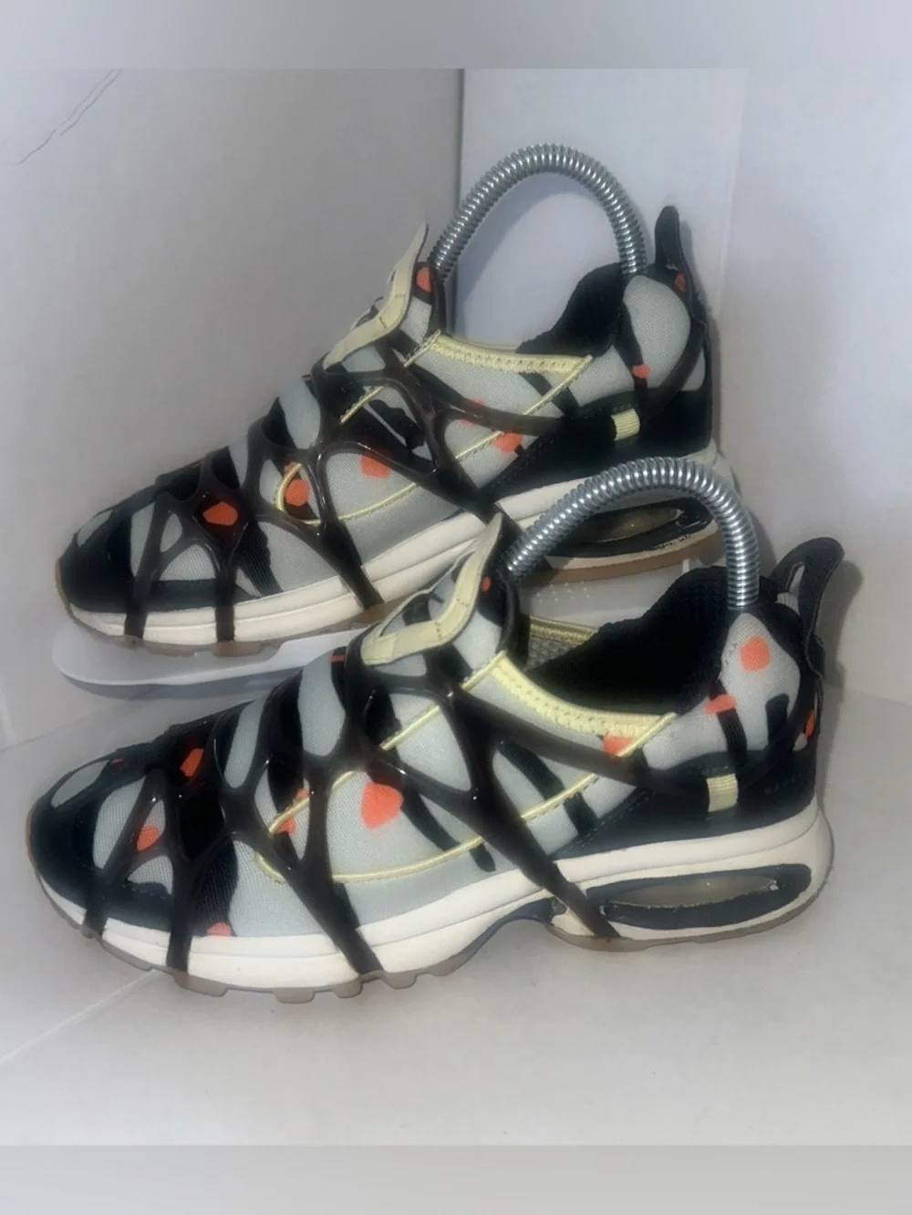 BOY’S, NIKE SHOES, ATHLECTIC, BRAND NEW, MULTI COLOR, SIZE 4